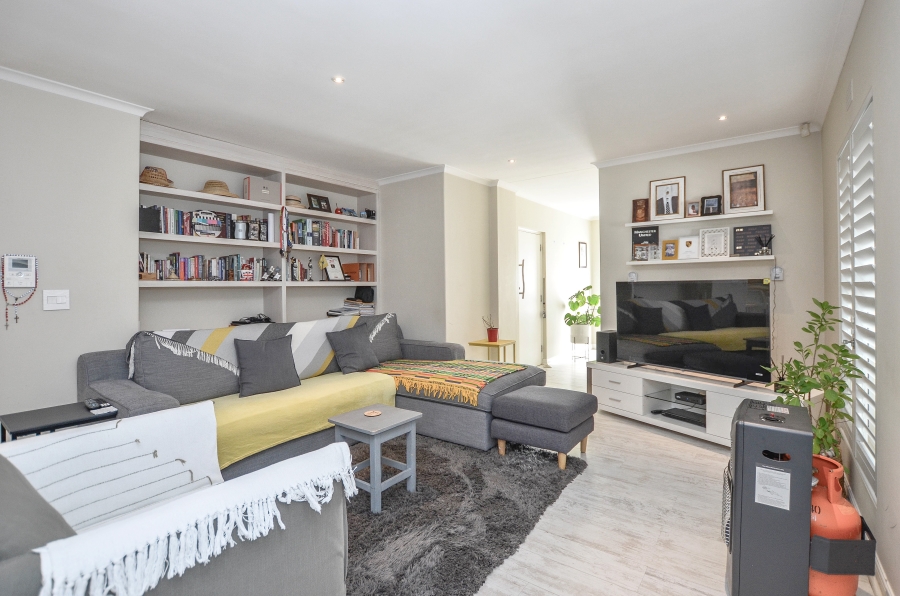 3 Bedroom Property for Sale in Sunningdale Western Cape